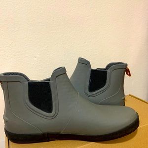 Sperry Rain Boot (mid) waterproof
